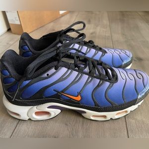 Nike tuned air men’s 7.5/w9